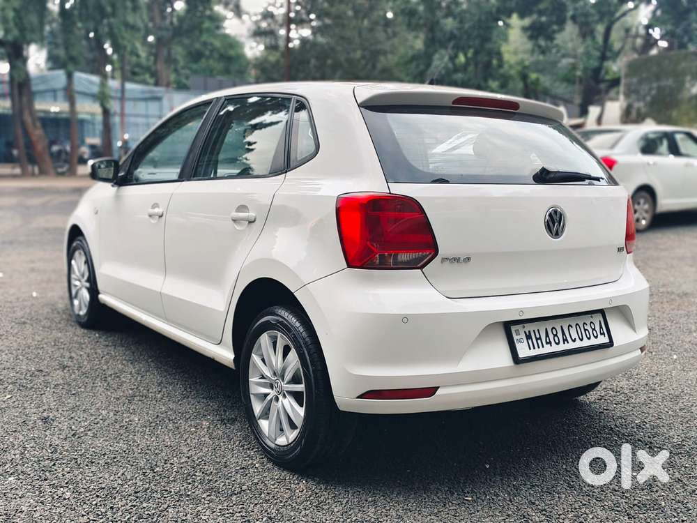 Volkswagen Polo Petrol Highline 1.6l, 2015, Diesel