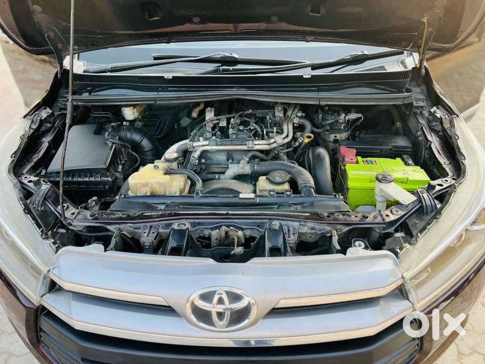 Toyota Innova Crysta 2.4 V 8 Str, 2017, Diesel
