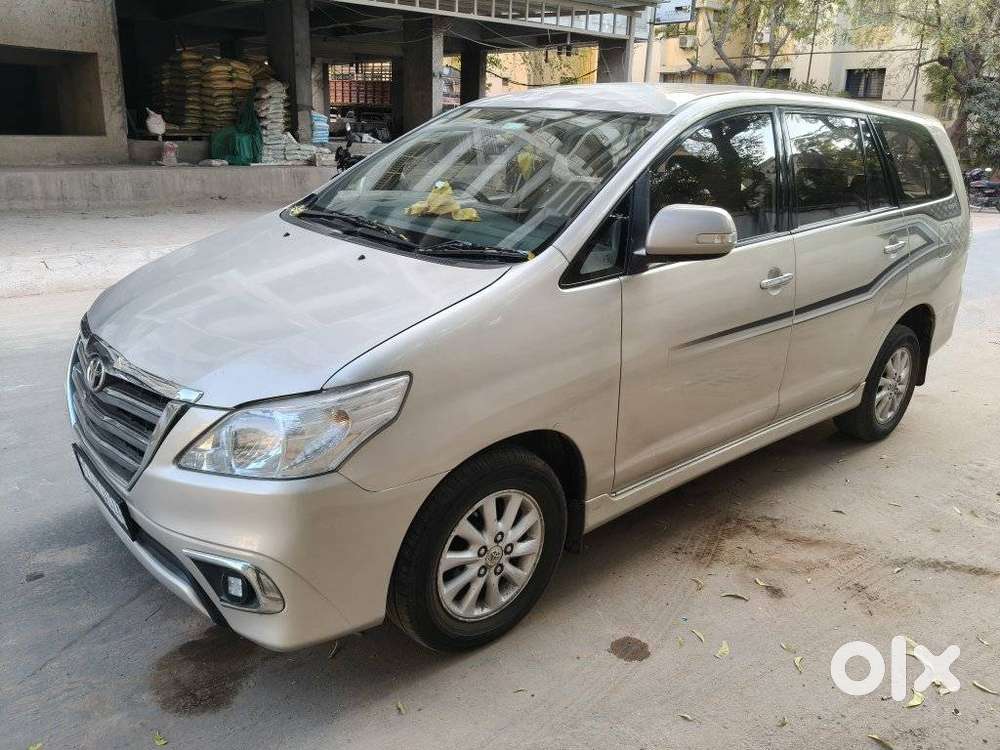 Toyota Innova 2.5 V 8 Str, 2013, Diesel