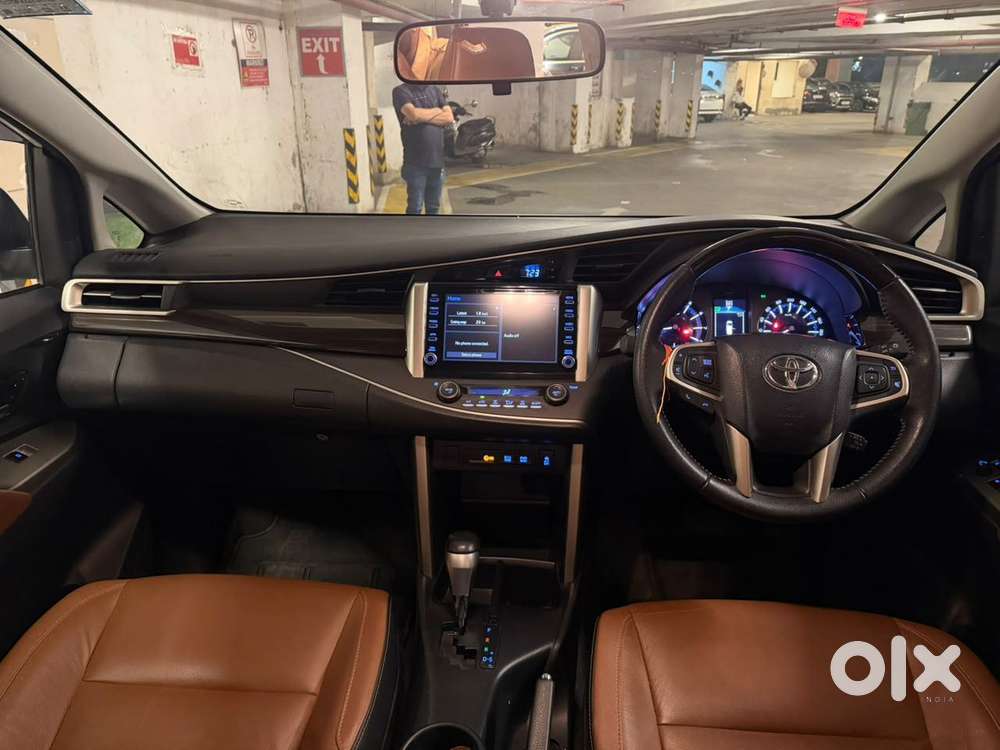 Toyota Innova Crysta 2.7 Zx At, 2022, Petrol