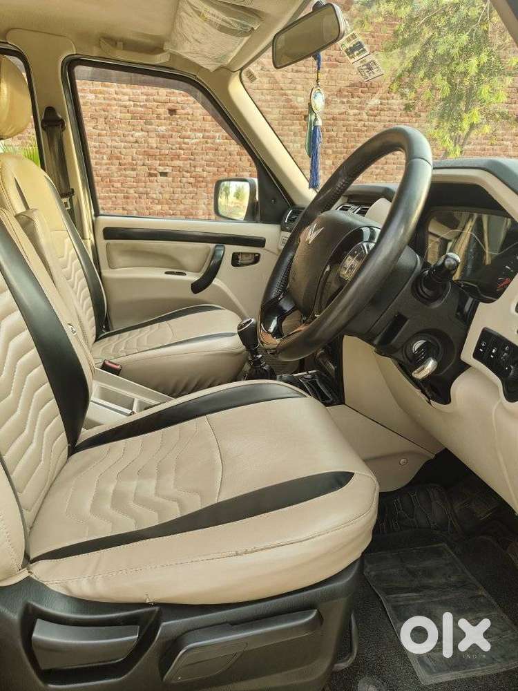 Mahindra Scorpio Classic 2.2 S 11 Mt 7 Cc, 2023