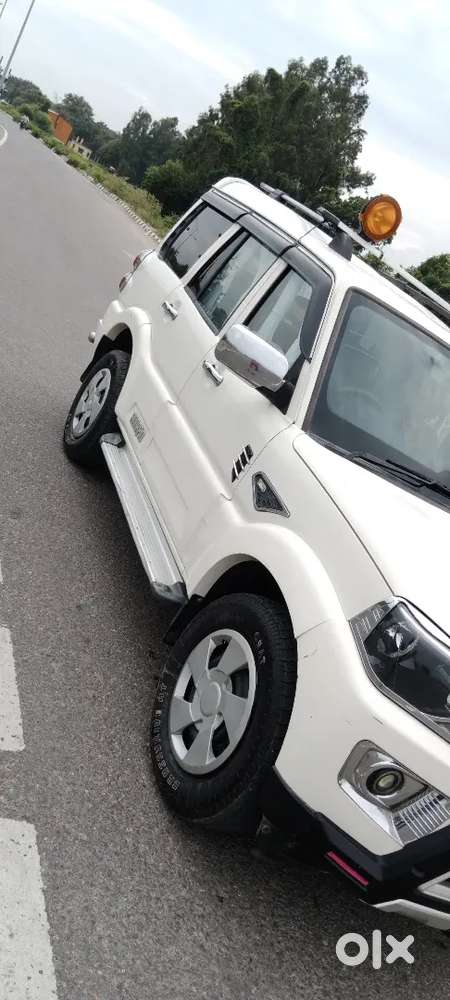 Mahindra Scorpio 2018 Diesel Well Maintained