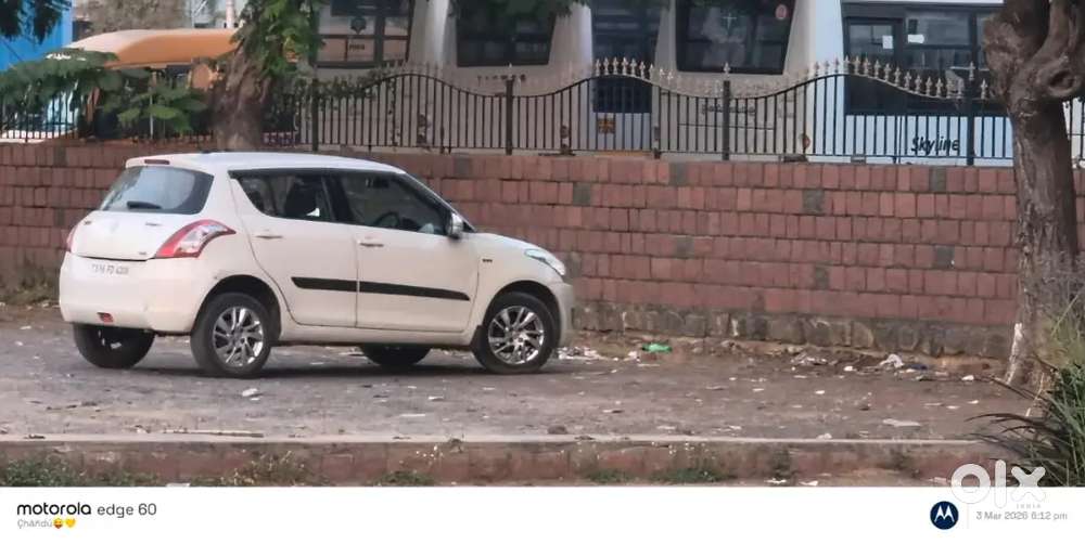 Maruti Suzuki Swift 2012 Zxi Petrol Manual