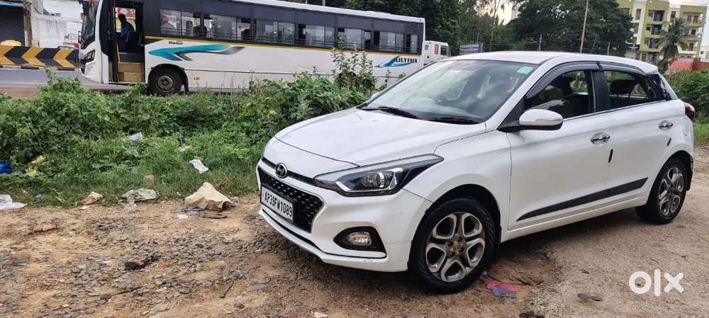 Hyundai I20 2019 Petrol 57800 Km Driven