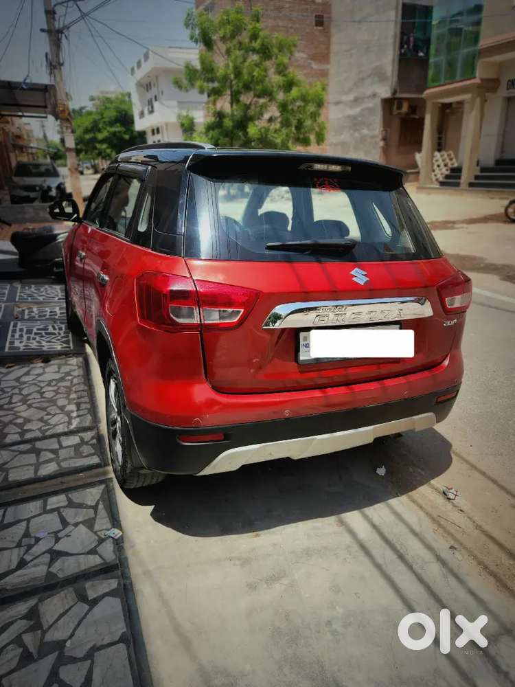 Maruti Suzuki Brezza Zdi+ Dual Tone 2017 Diesel Well Maintained