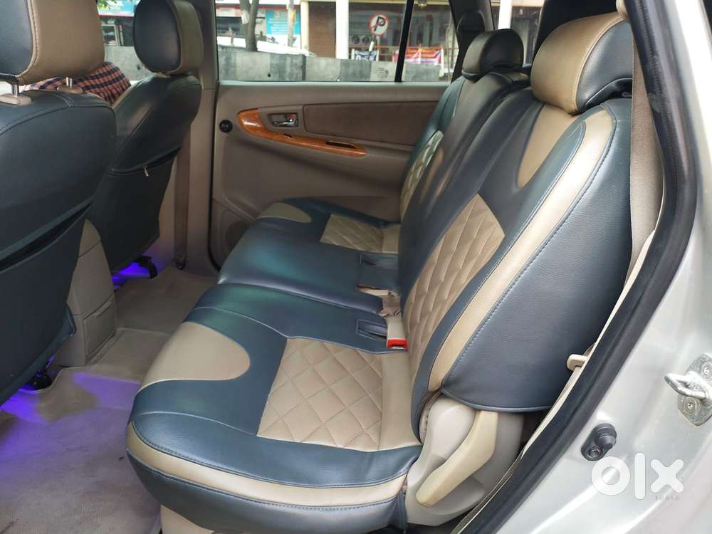 Toyota Innova 2.5 Vx 8 Str Bs-iii, 2011, Diesel