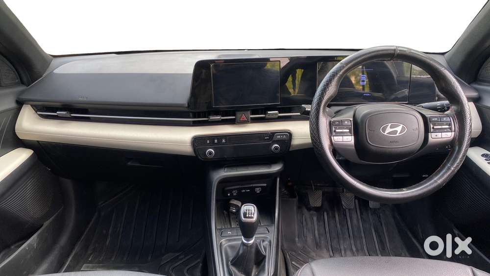 Hyundai Verna 1.5 Mpi Mt Sx (o), 2023, Petrol