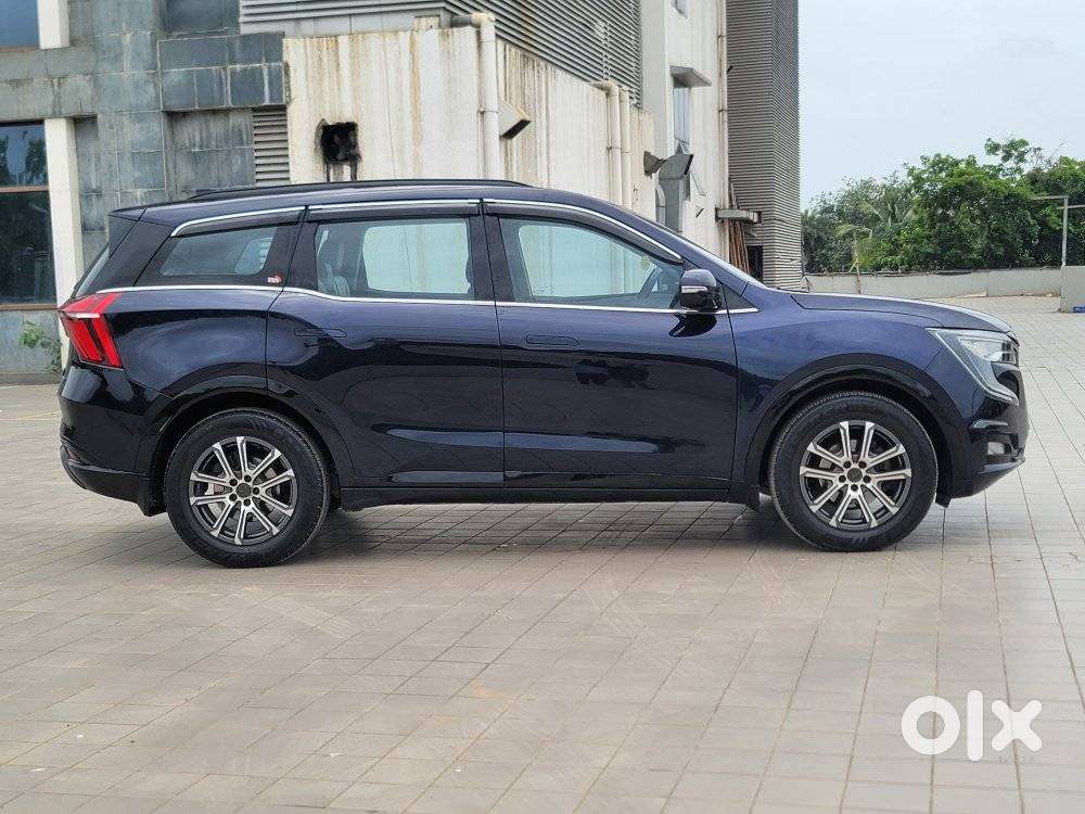 Mahindra Xuv700 2.0 Ax 7 Petrol At Str, 2023, Petrol