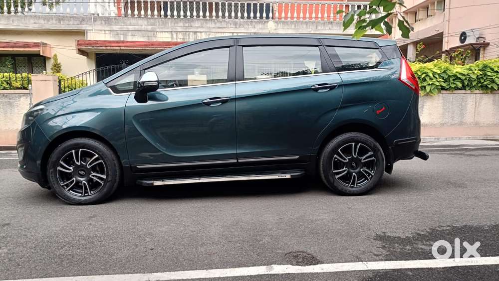 Mahindra Marazzo M8, 2018, Diesel