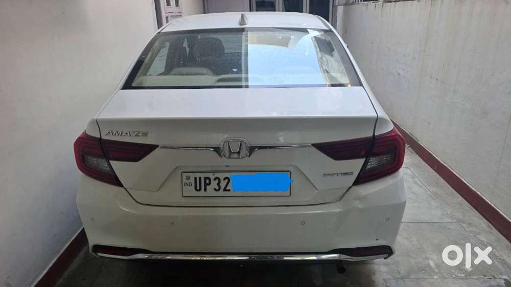 Honda Amaze 2nd Gen Vx Cvt White Color 2024 Model