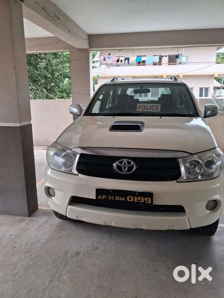Toyota Fortuner  Topend Original Reading Showroom Track