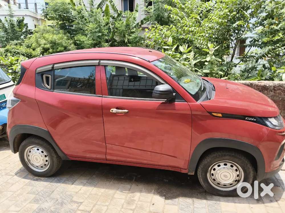 Well-maintained 2018 Mahindra Kuv100 K2 (red)