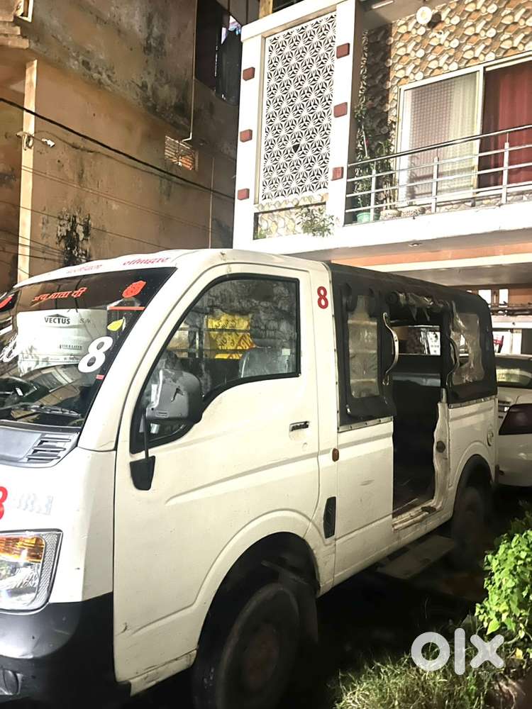 Tata Magic  2023 Petrol Commerical