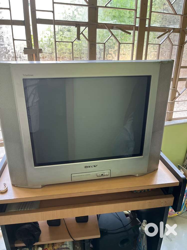Sony Box TV for Sale with Stand &ndash; Good Condition
