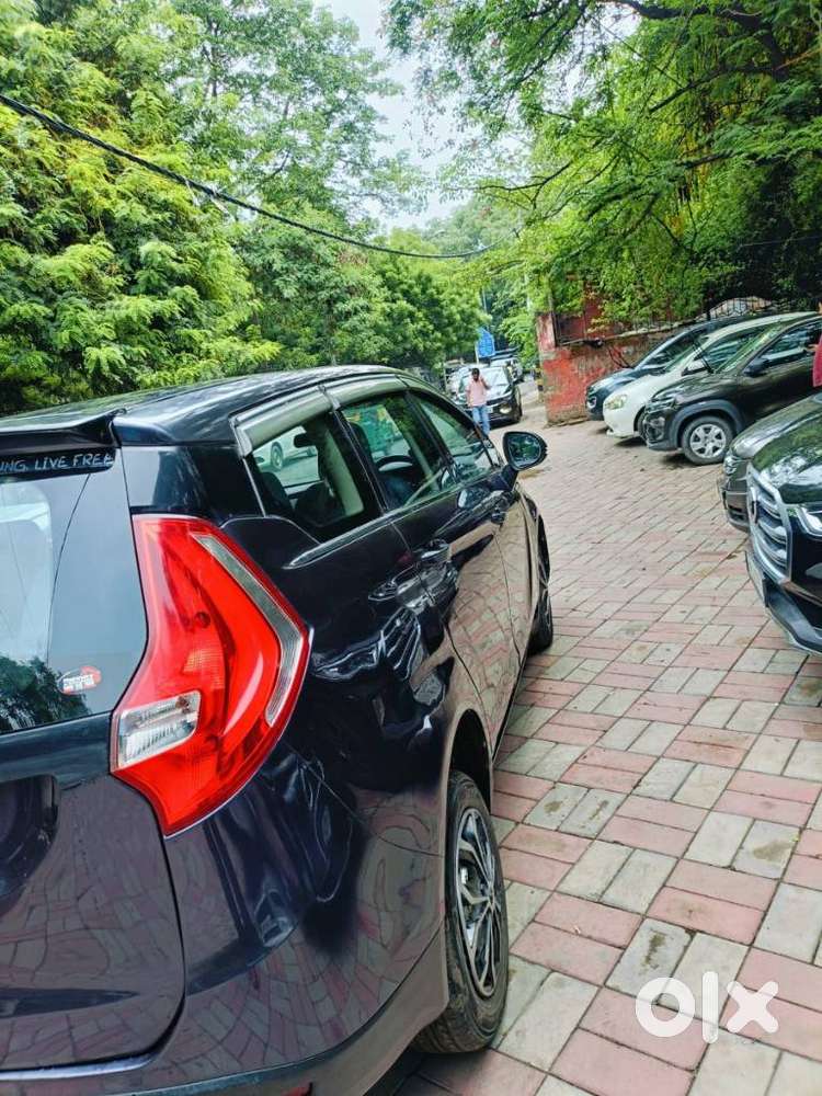 Mahindra Marazzo M2, 2018, Diesel