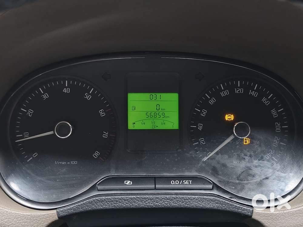 Skoda Rapid Elegance 2012