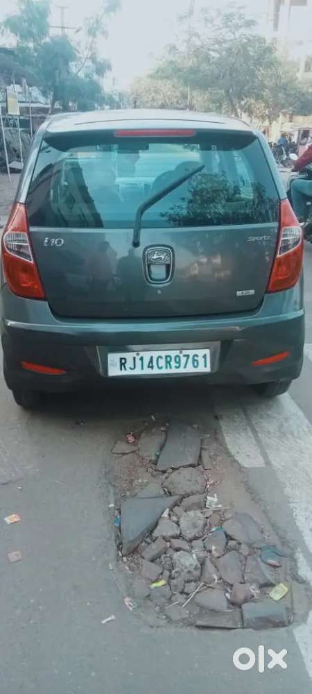 Hyundai I10 2013 Petrol 69870 Km Driven