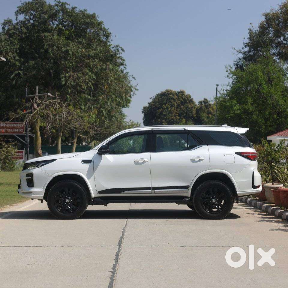 Toyota Fortuner 2.8 Gr-s, 2023, Diesel