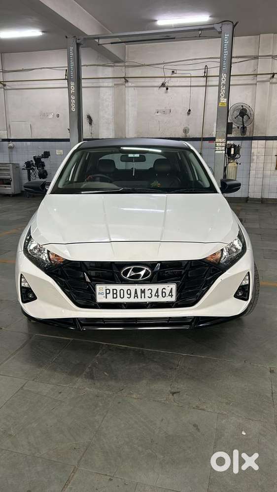 Hyundai New I20 Sportz 2022 Petrol Dual Tone