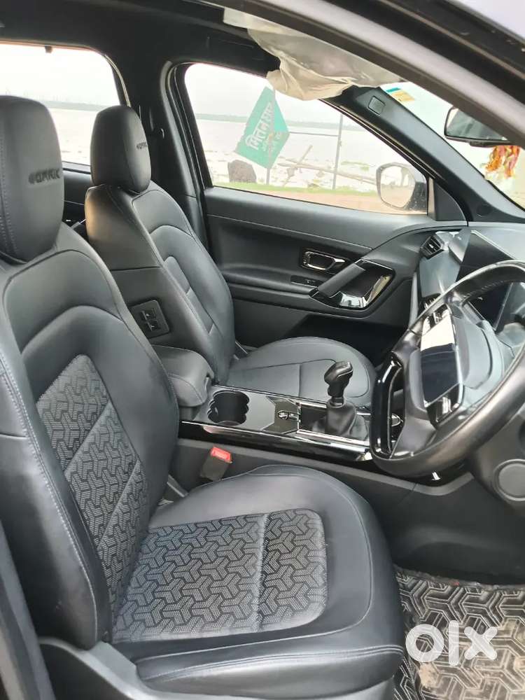Tata Safari Diesel 2024 Manual Dark