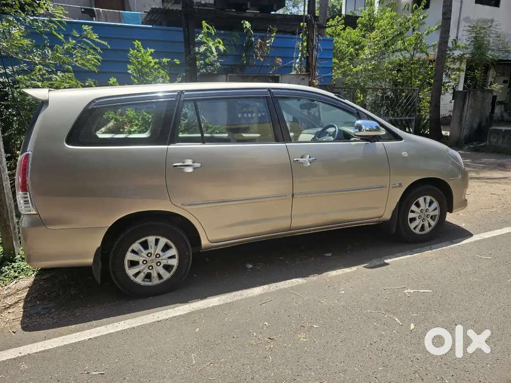 Toyota Innova 2010 Diesel 106000 Km Driven