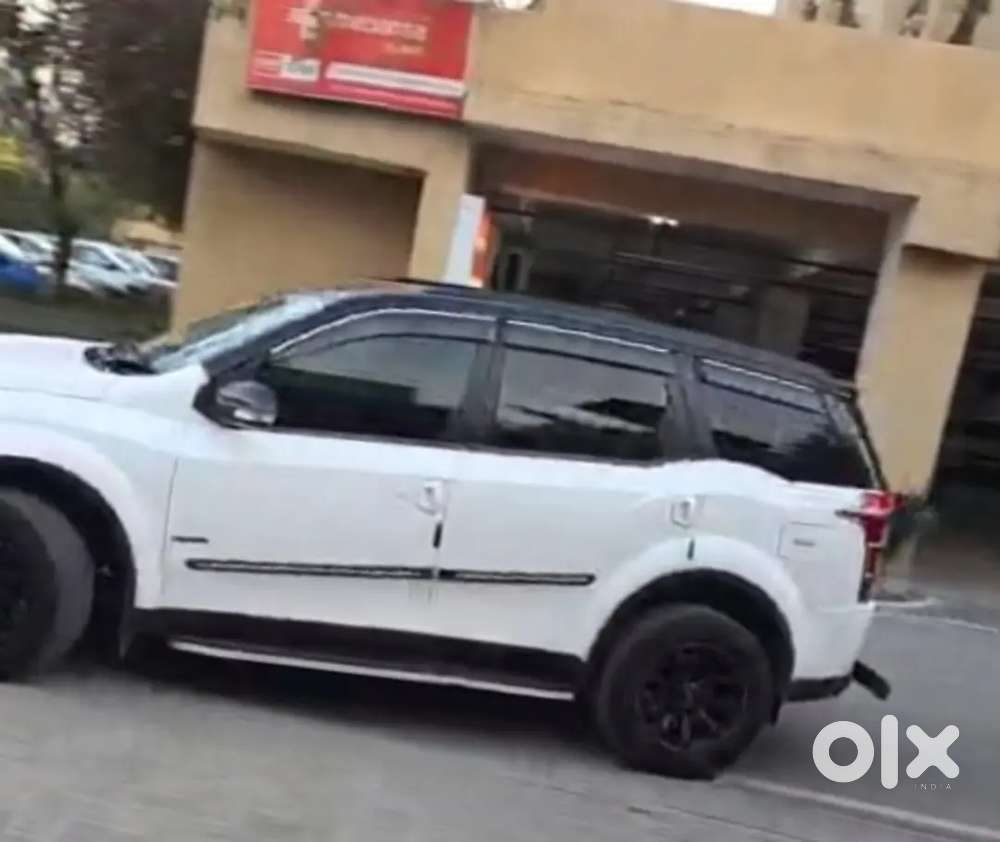 Mahindra Xuv500 2017 Diesel 98000 Km Driven