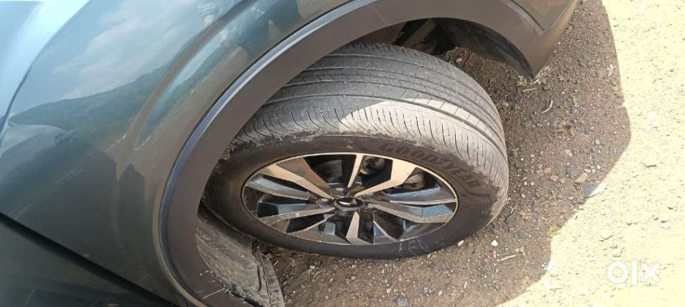 Mahindra Xuv300 W8 (o) 1.5 Diesel Amt, 2019, Diesel
