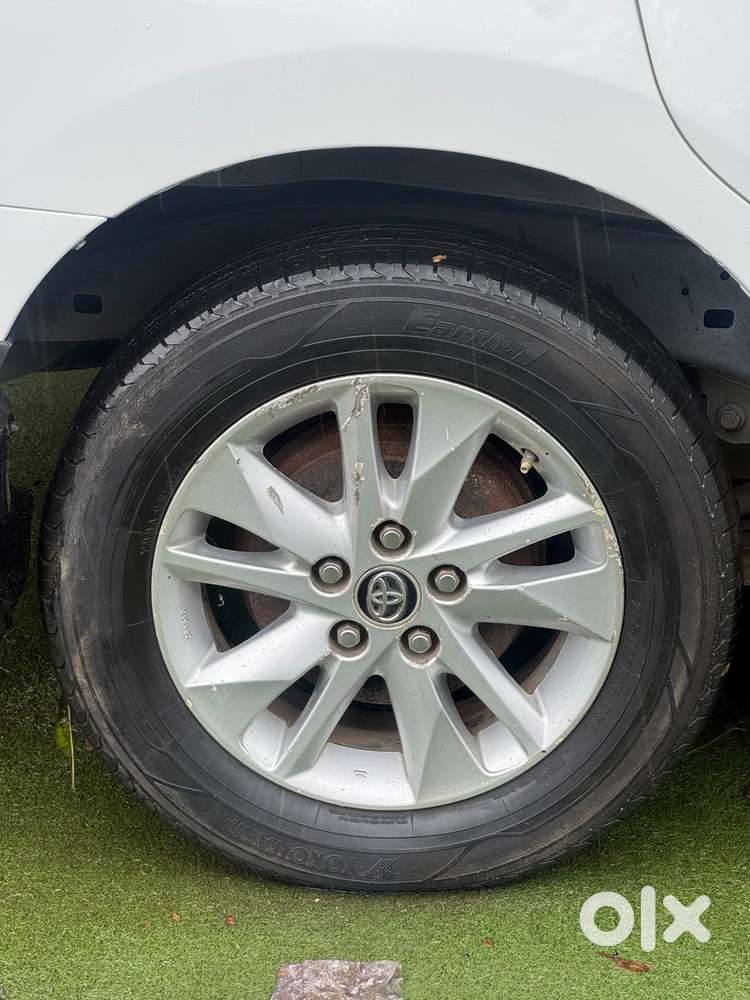Toyota Innova Crysta 2.4 V, 2017, Diesel