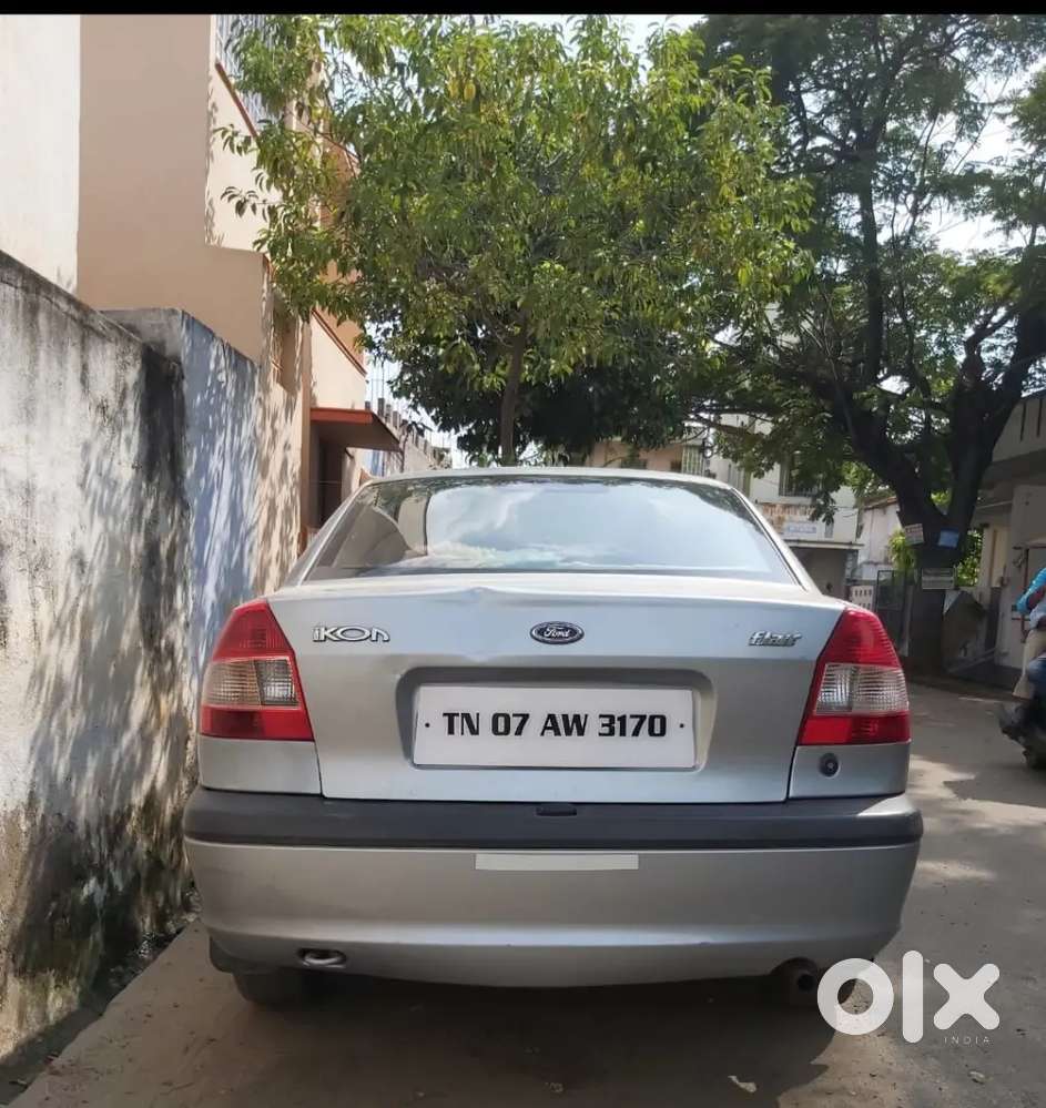 Ford Ikon 2005