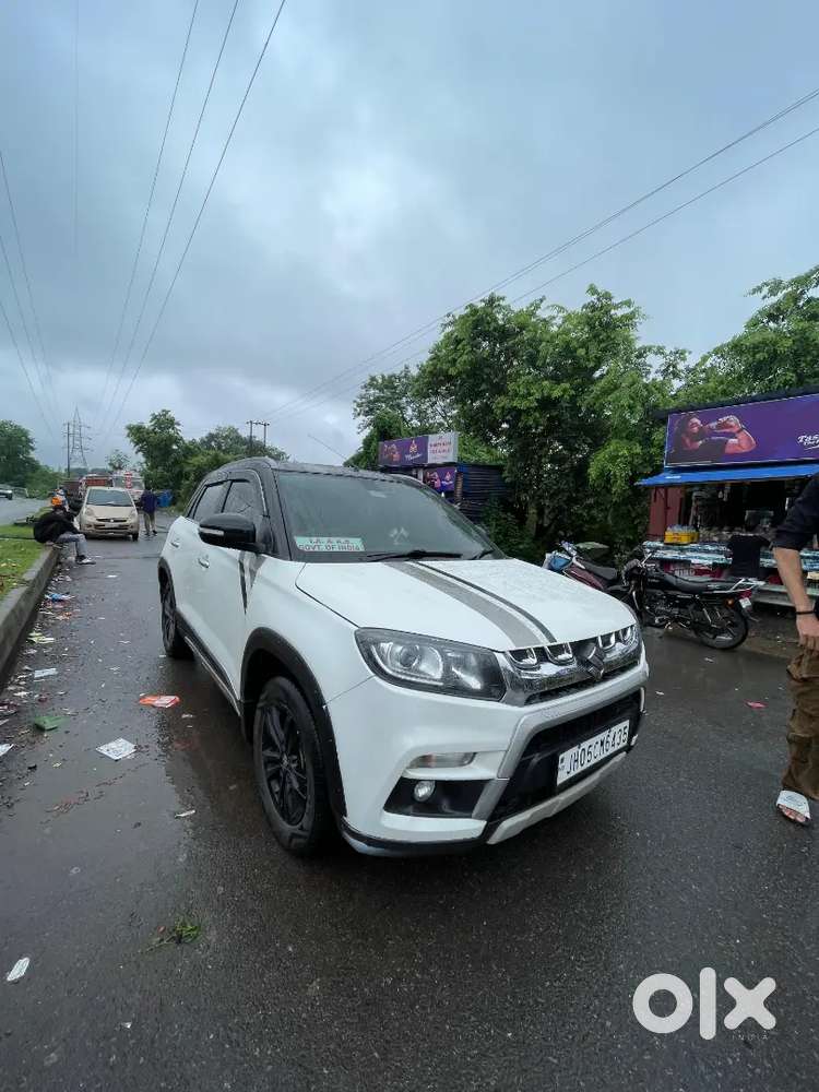 Single-handed Driven 2019 Vitara Brezza Diesel Top Model &ndash; Zero Damage