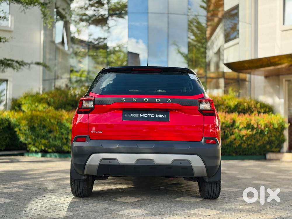 Skoda Kylaq Signature, 2025, Petrol