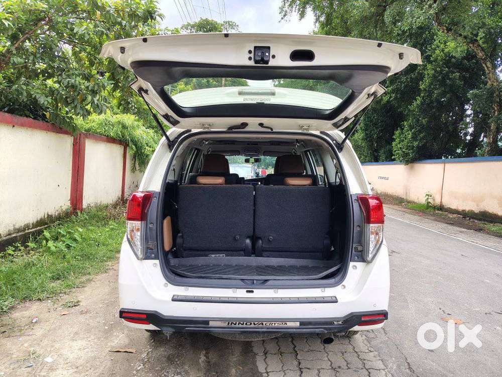 Toyota Innova Crysta