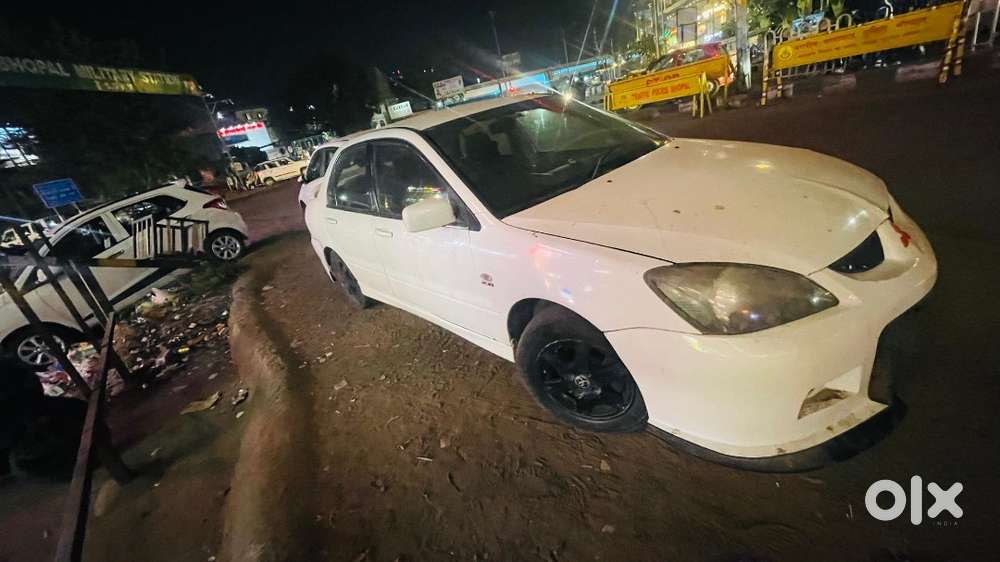 White Cedia 2000cc Not Maintenance Engine