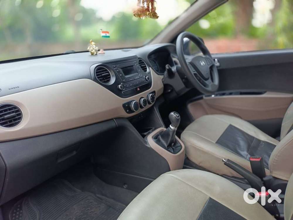 Hyundai Grand I10 Sportz, 2016, Petrol