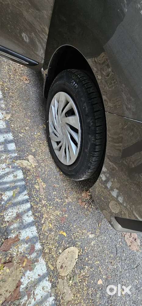 Maruti Suzuki Ertiga 2024 Petrol 27000 Km Driven