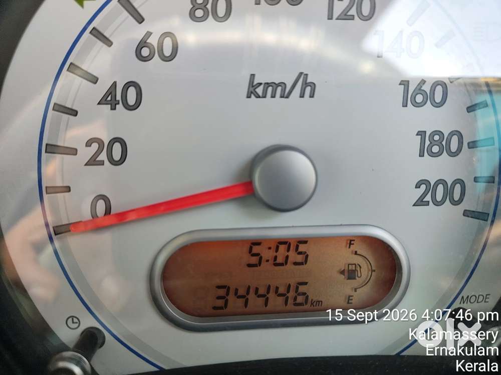 Maruti Suzuki Ritz Vxi, 2013, Petrol