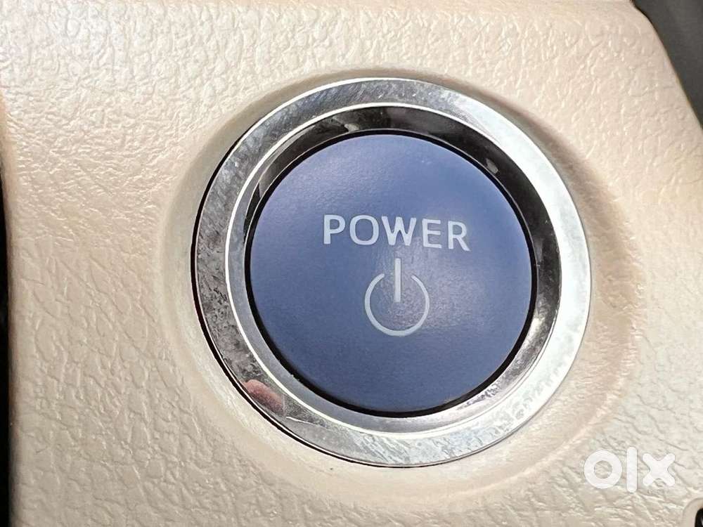 Toyota Camry Hybrid, 2024, Cng & Hybrids