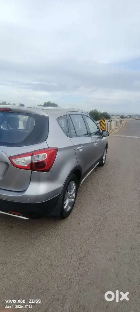 Maruti Suzuki S-cross 2016 Diesel Well Maintained