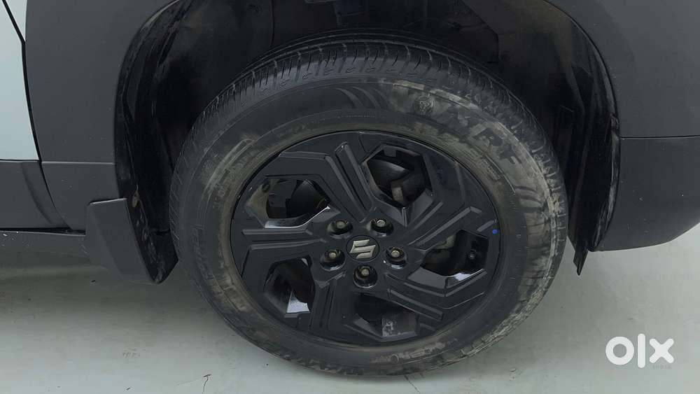 Maruti Suzuki Vitara Brezza 1.5 Zxi At, 2023, Petrol