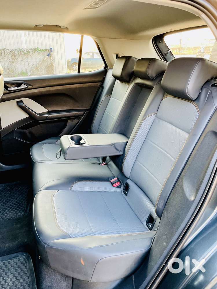 Skoda Kushaq 1.0 Tsi Style At (6 Airbags), 2022, Petrol