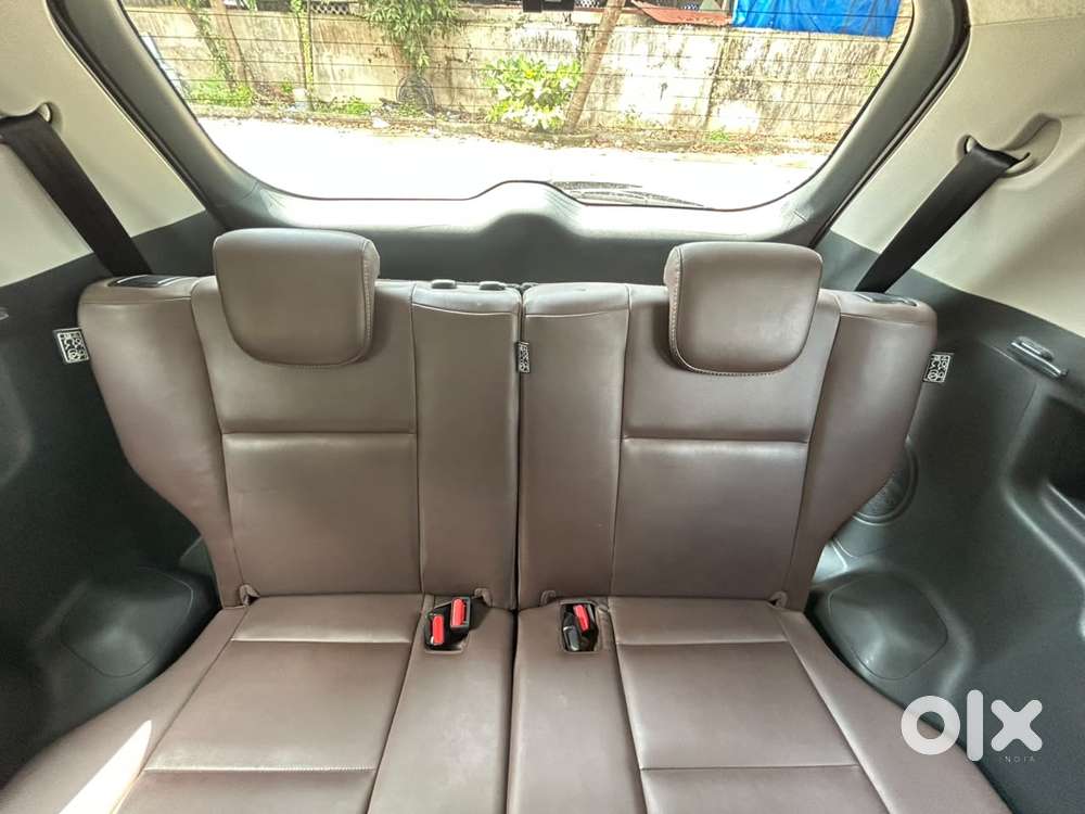 Toyota Innova Hycross 2.0 Zx (o) Hybrid 7 Str, 2025, Petrol