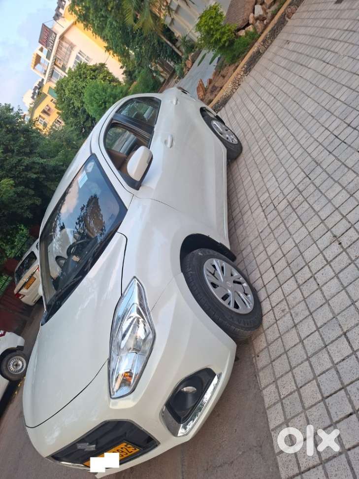 Maruti Suzuki Dzire 1.2 Vxi Cng, 2023, Petrol