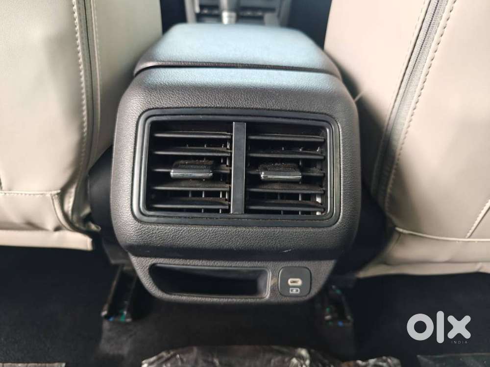 Mahindra Xuv700 Ax5 S Diesel At 2025