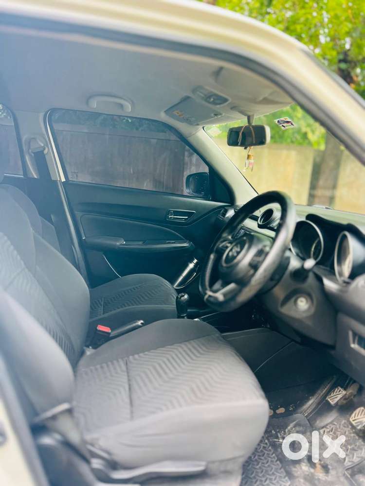 Maruti Suzuki Swift Vxi + Manual, 2021, Petrol