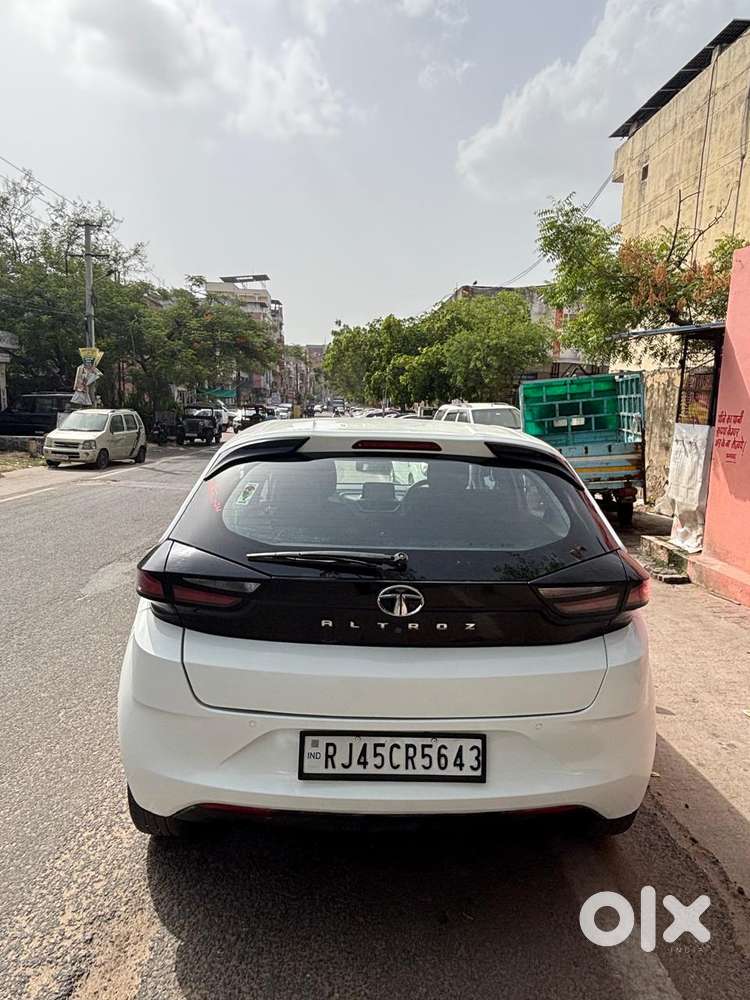 Tata Altroz Xz, 2022, Petrol