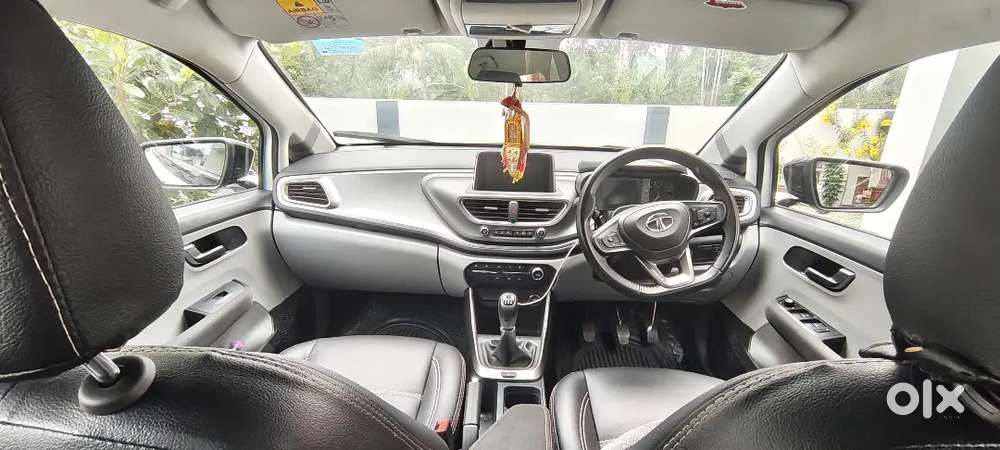 2020 Tata Altroz Xz (top Variant) For Sale.