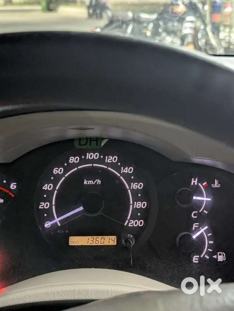 Toyota Innova 2.5 Gx 7 Str Red Mica Metallic