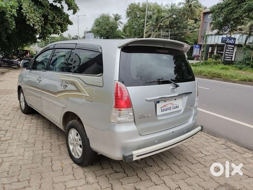 Toyota Innova 2.5 Vx 8 Str Bsiv, 2011, Diesel