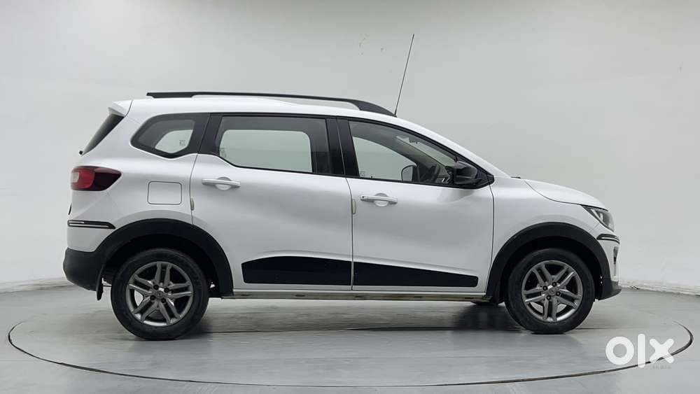 Renault Triber Rxz, 2022, Petrol