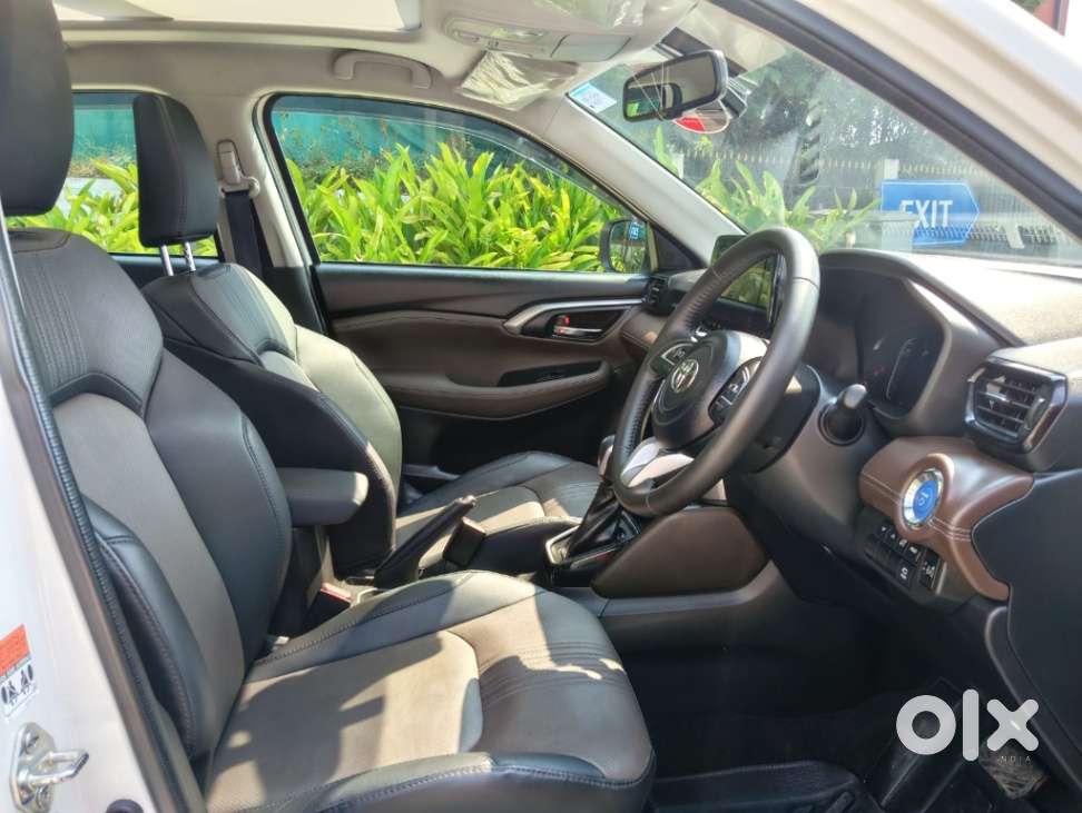 Toyota Urban Cruiser Hyryder 1.5 V Hybrid, 2025, Petrol